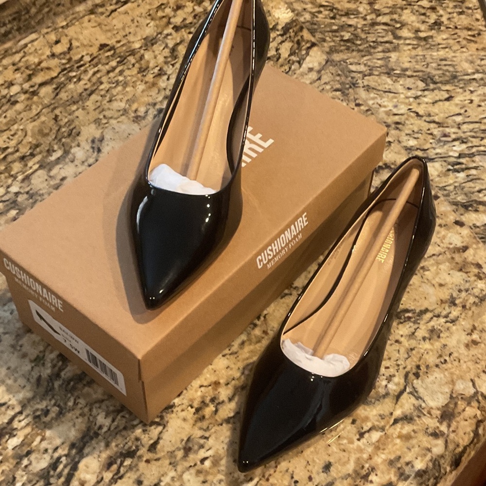 Cushionaire Glossy Black Heels